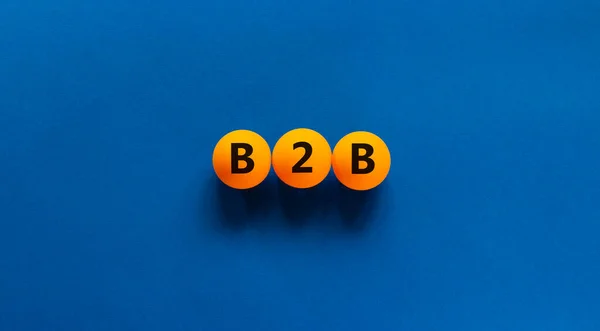 B2B Biznesu Biznesu Pomarańczowe Piłeczki Tenisa Stołowego Słowem B2B Biznes — Zdjęcie stockowe