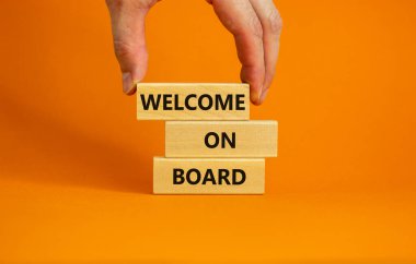 Gemiye hoş geldiniz. Tahta bloklarda 