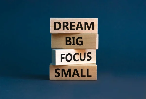 Sogno Grande Fuoco Piccolo Simbolo Parole Concettuali Dream Big Focus — Foto Stock