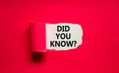 Sembolü biliyor muydun? Yırtık mor kağıdın arkasında 