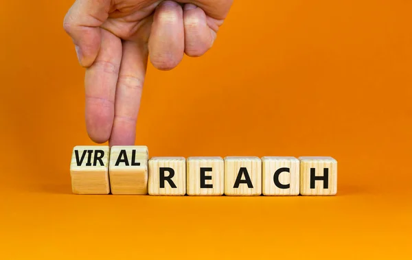 Viral Reach Symbol Businessman Turns Wooden Cubes Changes Words Reach — Stock Photo, Image