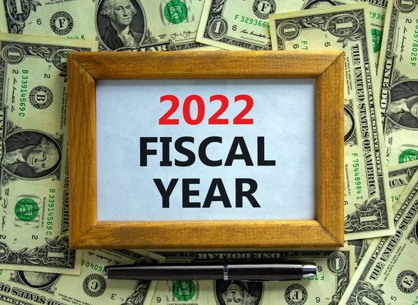 2022 Símbolo Ano Novo Fiscal Moldura Madeira Com Palavras 2022 — Fotografia de Stock