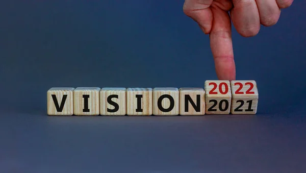 2022 Símbolo Visión Año Nuevo Hombre Negocios Convierte Los Cubos — Foto de Stock
