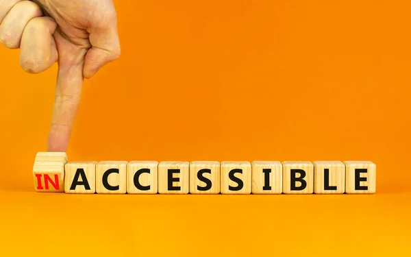 Símbolo Accesible Inaccesible Empresario Convierte Cubo Madera Cambia Palabra Inaccesible —  Fotos de Stock