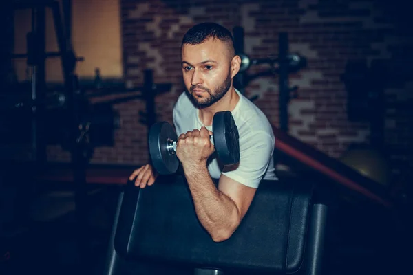 Fit Musclé Homme Faisant Biceps Séances Entraînement Avec Haltères Dans — Photo