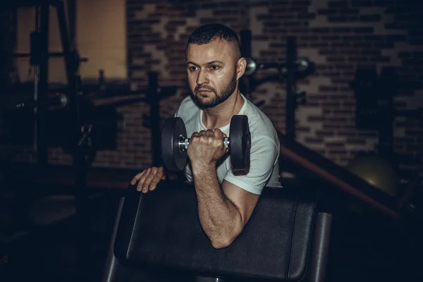 Fit Musclé Homme Faisant Biceps Séances Entraînement Avec Haltères Dans — Photo
