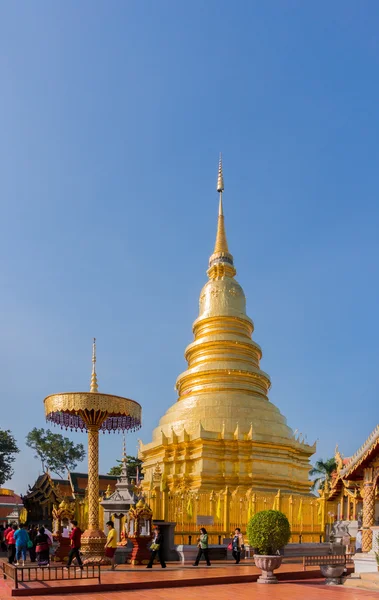 Lampang, Ταϊλάνδη - 24 Νοεμβρίου 2014: καταπληκτική αρχιτεκτονική του Wat Ph — Φωτογραφία Αρχείου