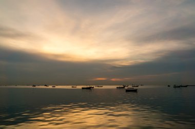 Gün batımı sırasında atmosfer
