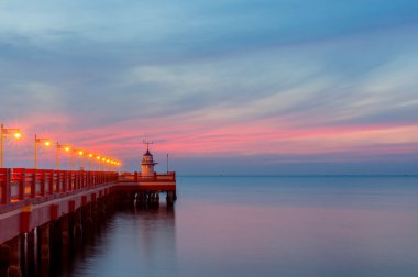 Deniz feneri Ao Prachuap, Güney Tayland Prachuap Khiri Khan il güneş doğarken