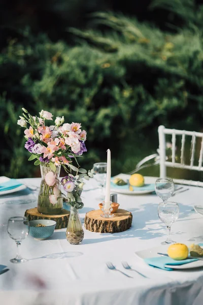 Moderna Mesa Rústica Para Una Fiesta Jardín Decoración Recepción Boda — Foto de Stock