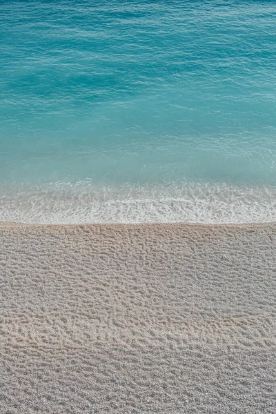 Vista Aérea Para Costa Com Água Azul Turquesa Seixos Uma Imagens De Bancos De Imagens