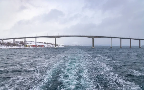 Brug Van Silsand Naar Finnsnes Noord Noorwegen — Stockfoto