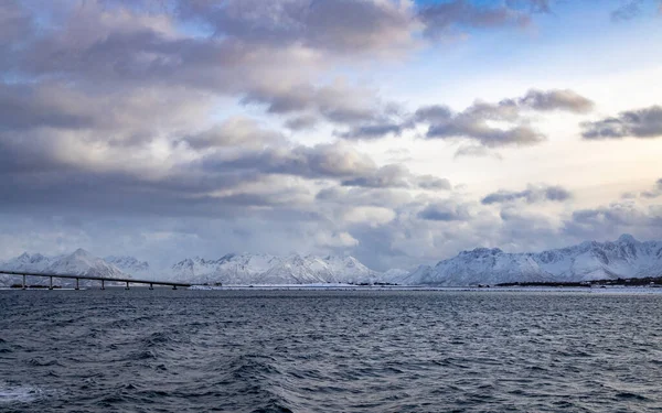 Hadselbrua Een Grote Brug Naar Stokmarknes Vesteralen — Stockfoto