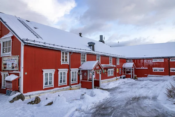 Casas Coloridas Largo Pequeño Pueblo Stokmarknes Vesteralen Noruega — Foto de Stock