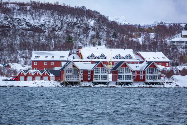 Bunte Häuser Entlang Und Kleinen Dorf Stokmarknes Auf Dem Vesteralen — Stockfoto