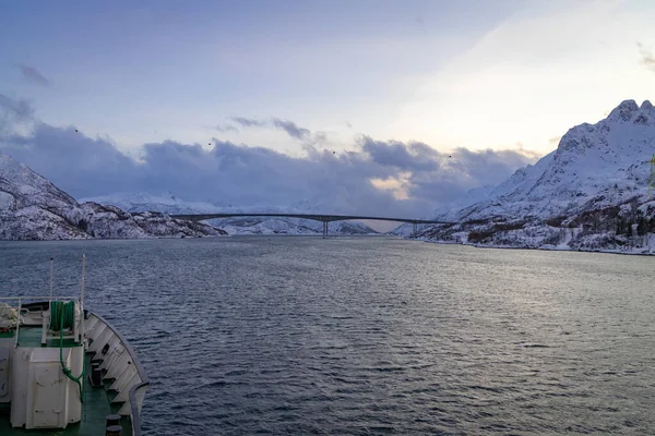 Norveç Kıyısı Boyunca Bir Yolcu Gemisinde Yolculuk — Stok fotoğraf