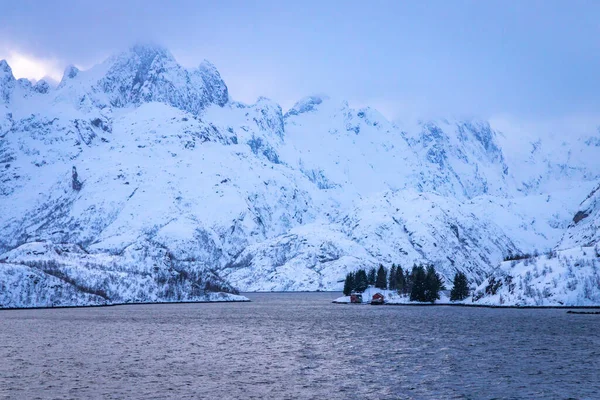 Montagnes Enneigées Long Littoral Mer Norvège — Photo