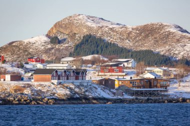 Indre Kvaroy ada köyü Norveç 'te kışın