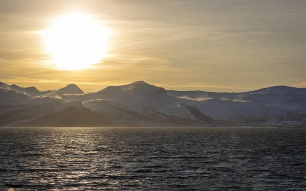 Kryssning Soluppgången Till Den Spektakulära Arktiska Cirkeln Norge — Stockfoto