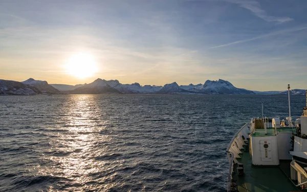 Круиз Восходе Солнца Впечатляющему Арктическому Кругу Норвегии — стоковое фото