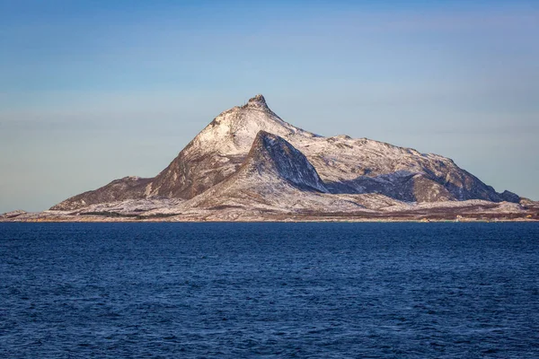 ノルウェーの壮大な北極圏へのクルーズ — ストック写真
