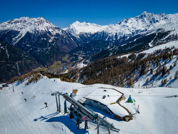 Skigebiet Den Schneebedeckten Alpen Winter — Stockfoto