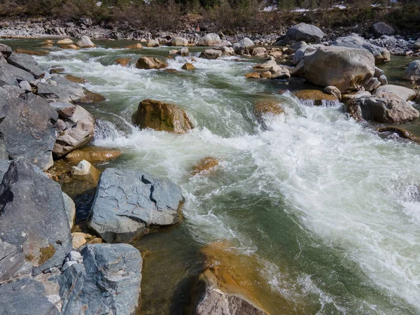 Río Montaña Rápido Con Piedras Los Alpes —  Fotos de Stock