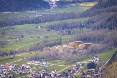 Oetztal, Tirol, Avusturya 'da Umhausen yakınlarında yürüyüş