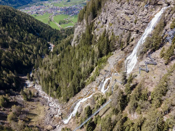 Caminata Escalada Espectacular Cascada Stuibenfall —  Fotos de Stock