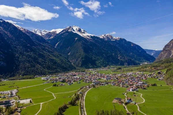 Vacaciones Paseos Cerca Umhausen Oetztal Tirol Austria —  Fotos de Stock