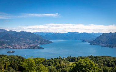 İtalya, Piemont 'taki Lago Maggiore' da Mottarone 'dan Verbania' ya manzara