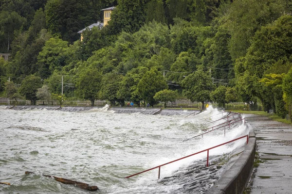 Caminhadas Ciclismo Durante Ondas Lago Constança — Fotografia de Stock