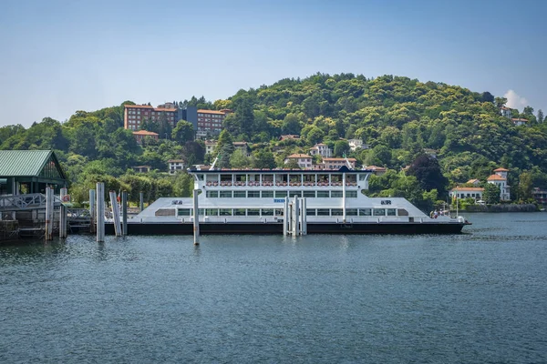 Fähre Hafen Von Laveno Mombello Lombardei Italien — Stockfoto