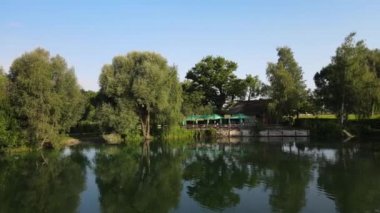 Jannersee 'de Vorarlberg, Avusturya' da Lauterach 'in yanında yerel dinlenme alanından görüntüler