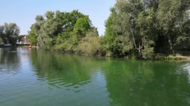 Jannersee 'de Vorarlberg, Avusturya' da Lauterach 'in yanında yerel dinlenme alanından görüntüler