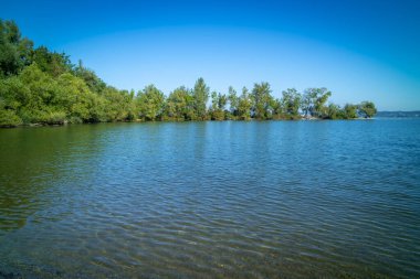 Avusturya 'daki Constance Gölü' ndeki Wocherhafen 'de dinlenme ve dinlenme.