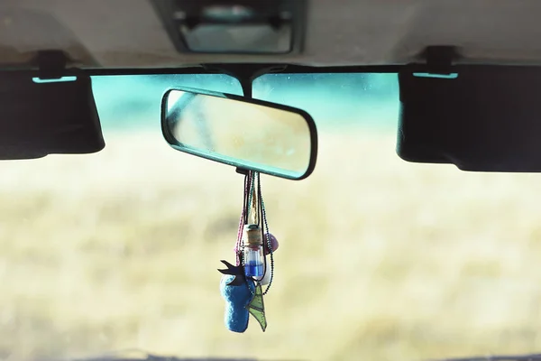 Detalle Del Retrovisor Interior Una Furgoneta Rural Fotos De Stock Sin Royalties Gratis