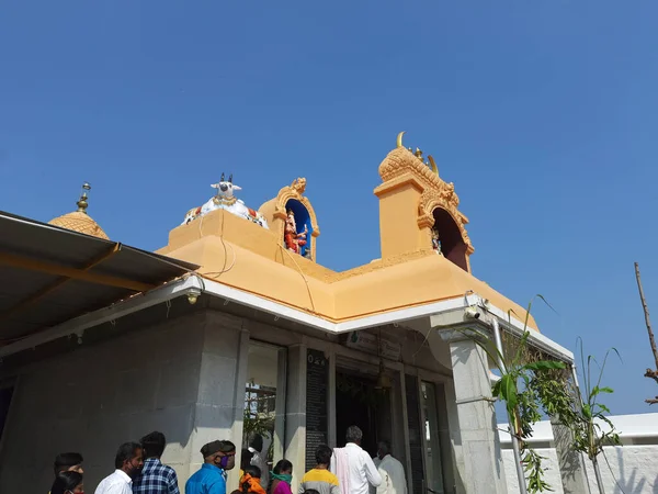 マンダヤ カルナータカ インド 2020年10月26日 ダサラ祭りとコロナ病シーズン中のグッタル村近くのスリアルケシュワラ スワミー寺院の美しい景色 — ストック写真