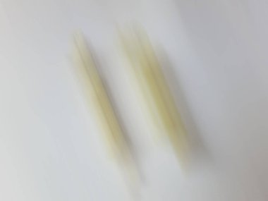 Beyaz Arkaplanda Kahverengi ve Sarı Renk Yüzey Hareketi Bulanıklığının Kapanışı