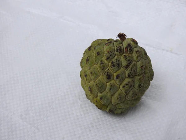 Closeup Green Color Indian Sugar Apple Sitaphal Fruit Isolated White — Stock Photo, Image