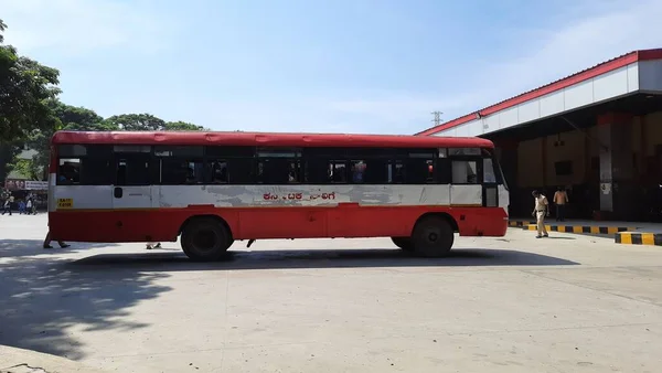 Maddur Karnataka India Nov 2020 Ksrtc Buszpályaudvar Épület Közelsége Buszos — Stock Fotó