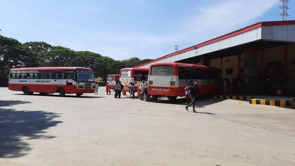 Maddur Karnataka India Nov 2020 Ksrtc Buszpályaudvar Épület Közelsége Buszos — Stock Fotó