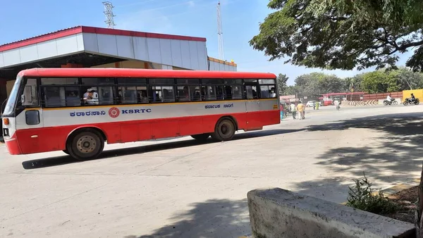 Maddur Karnataka India Nov 2020 Ksrtc Buszpályaudvar Épület Közelsége Buszos — Stock Fotó