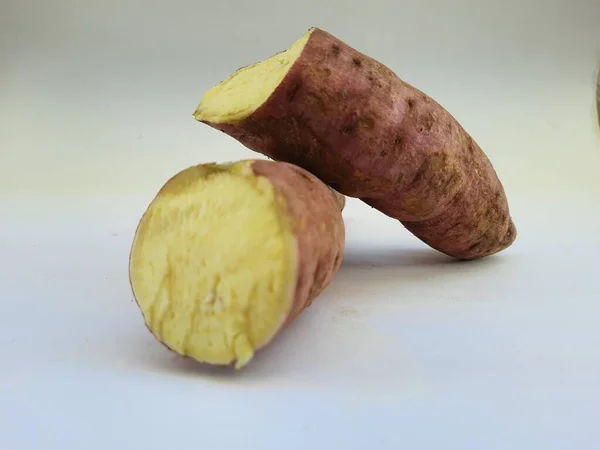 Pilha Altura Uma Pele Exterior Rosa Interior Amarelo Cor Batata — Fotografia de Stock