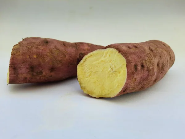 Pilha Altura Uma Pele Exterior Rosa Interior Amarelo Cor Batata — Fotografia de Stock