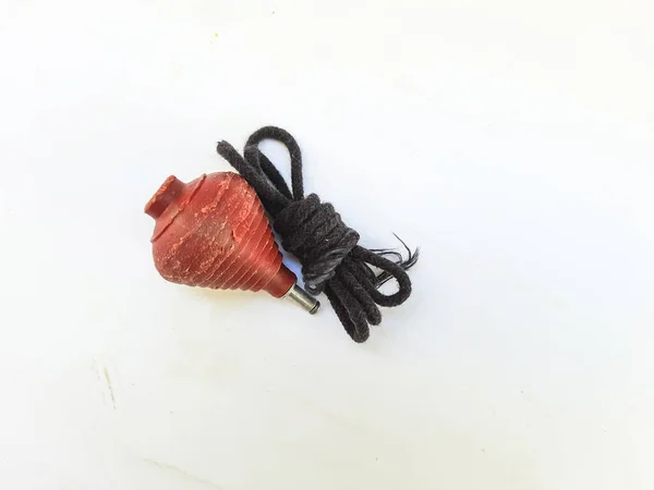 Closeup Plástico Cor Vermelha Spinning Top Buguri Com Fio Preto — Fotografia de Stock