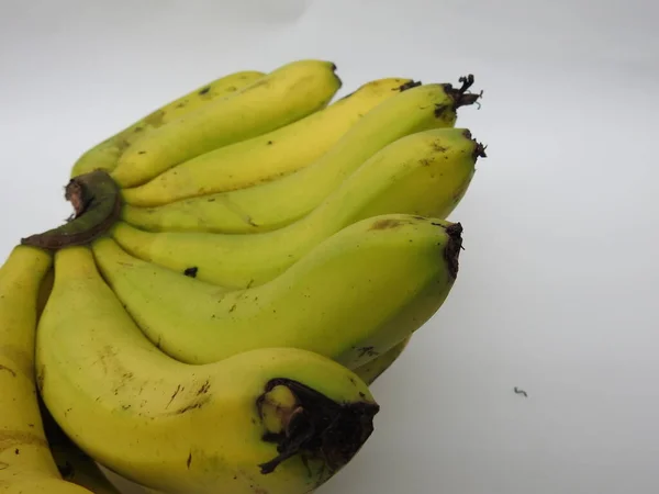 Primo Piano Banana Colore Verde Giallo Banana Non Matura Isolata — Foto Stock