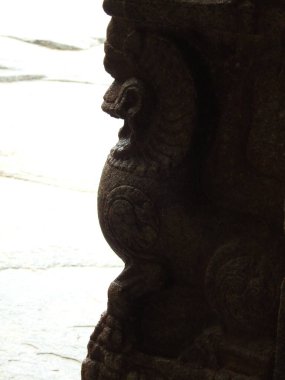 Hindistan 'ın Andhra Pradesh eyaletindeki Lepakshi' de bulunan güzel Veerabhadra Hindu tapınağına yakın plan