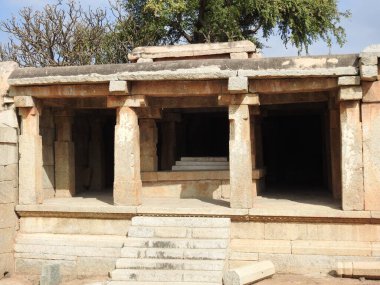 Hindistan 'ın Andhra Pradesh eyaletindeki Lepakshi' de bulunan güzel Veerabhadra Hindu tapınağına yakın plan