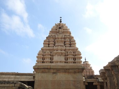 Hindistan 'ın Andhra Pradesh eyaletindeki Lepakshi' de bulunan güzel Veerabhadra Hindu tapınağına yakın plan